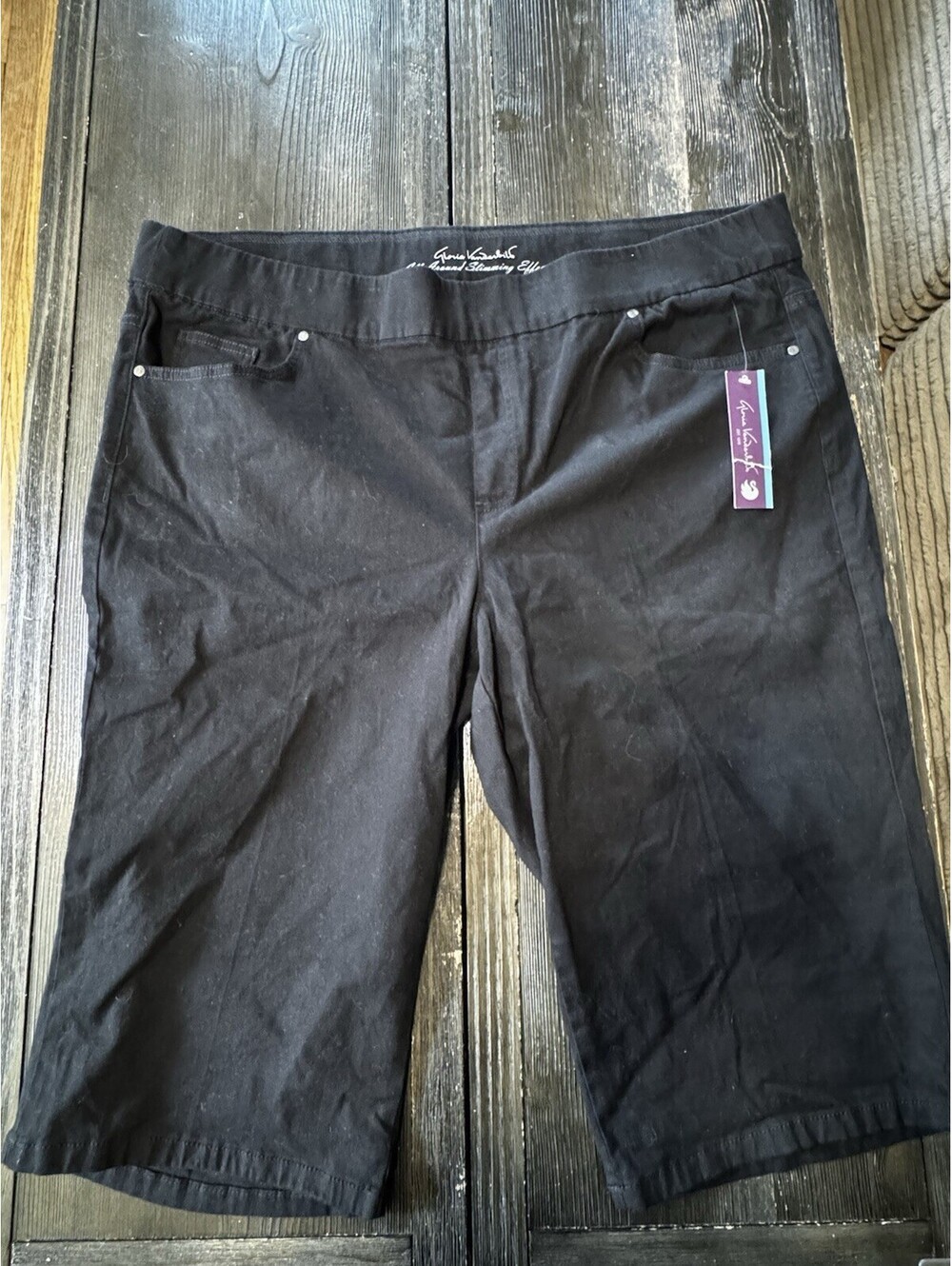 Gloria Vanderbilt Amanda Capri Pants 22W Black All Around Slimming Effect NWT